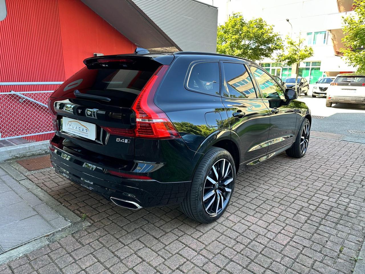 Volvo XC 60 R Design 2.0 B4 MHEV #6137