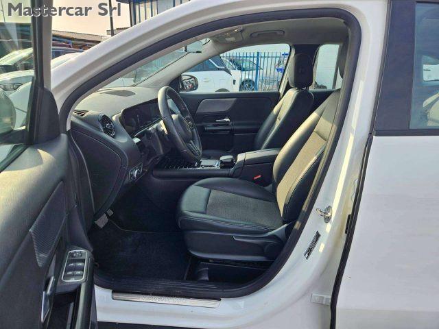 MERCEDES-BENZ GLA 180 GLA 180D Business Extra auto TG : GM513KY