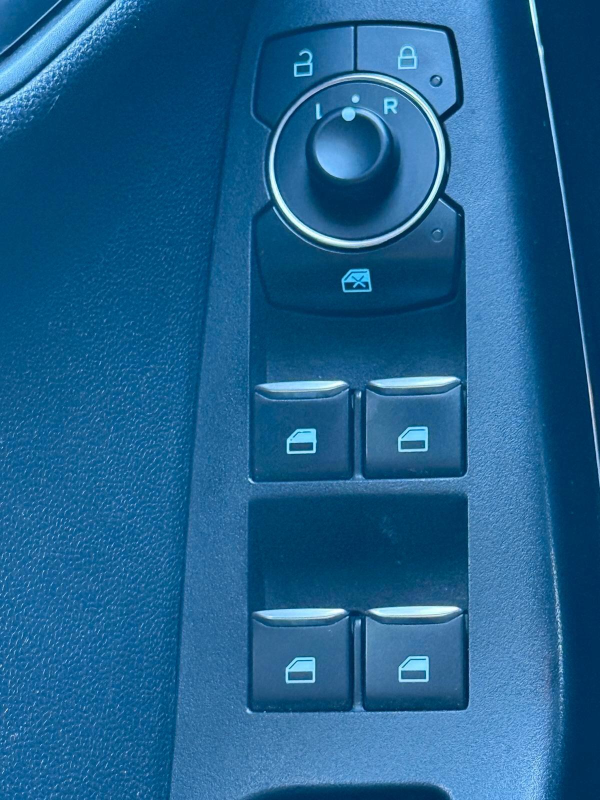 Ford Fiesta 1.0 Ecoboost Hybrid 125 CV 5 porte ST-Line