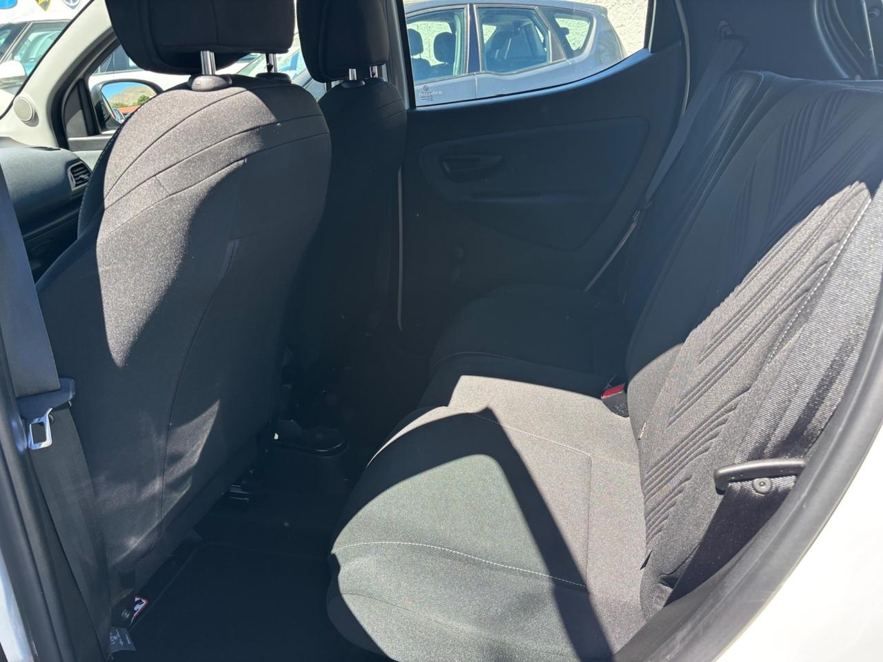 Lancia Ypsilon 1.0 FireFly 5 porte S&S Hybrid Alberta Ferretti