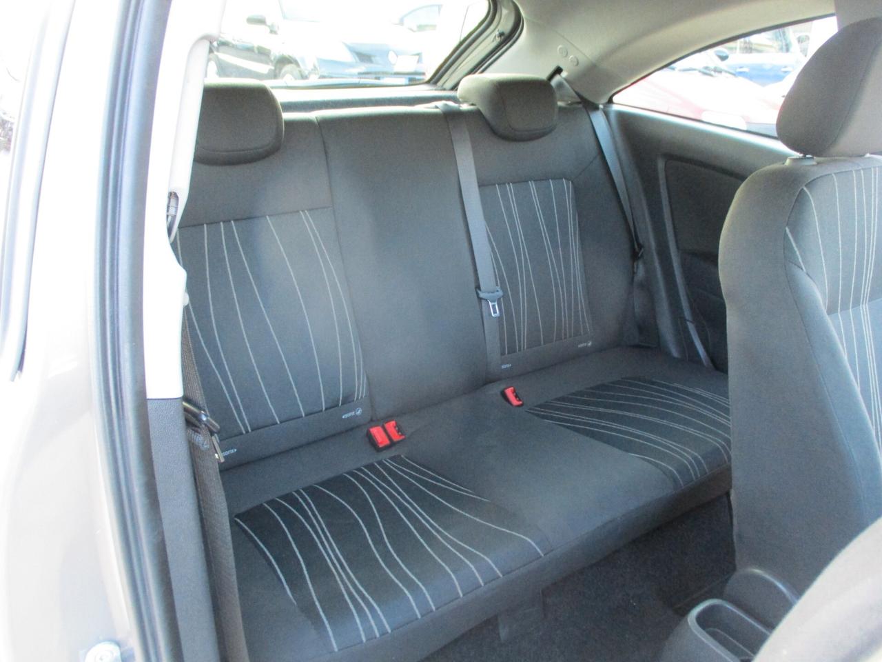 Opel Corsa 1.2 OK NEOPATENTATI 2011