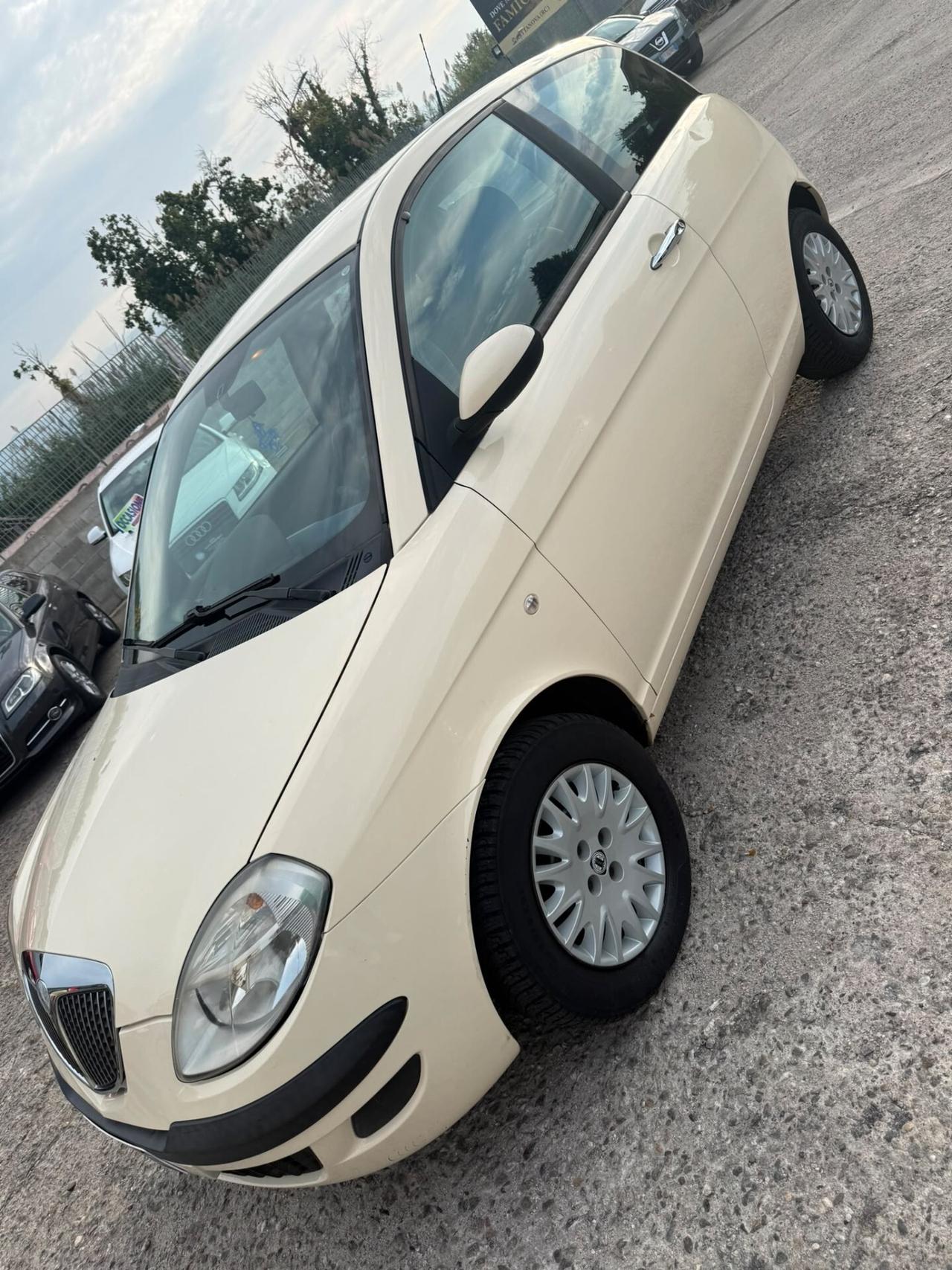 Lancia Ypsilon 1.3 Multijet 16V Argento