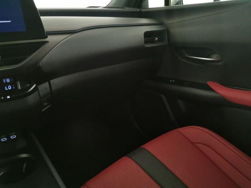 Lexus UX 250h 2.0 F Sport 4wd cvt