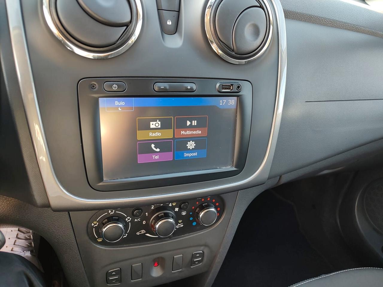 Dacia Sandero 0.9 TCe 12V T-GPL 90 Start&Stop SS Lauréate Family
