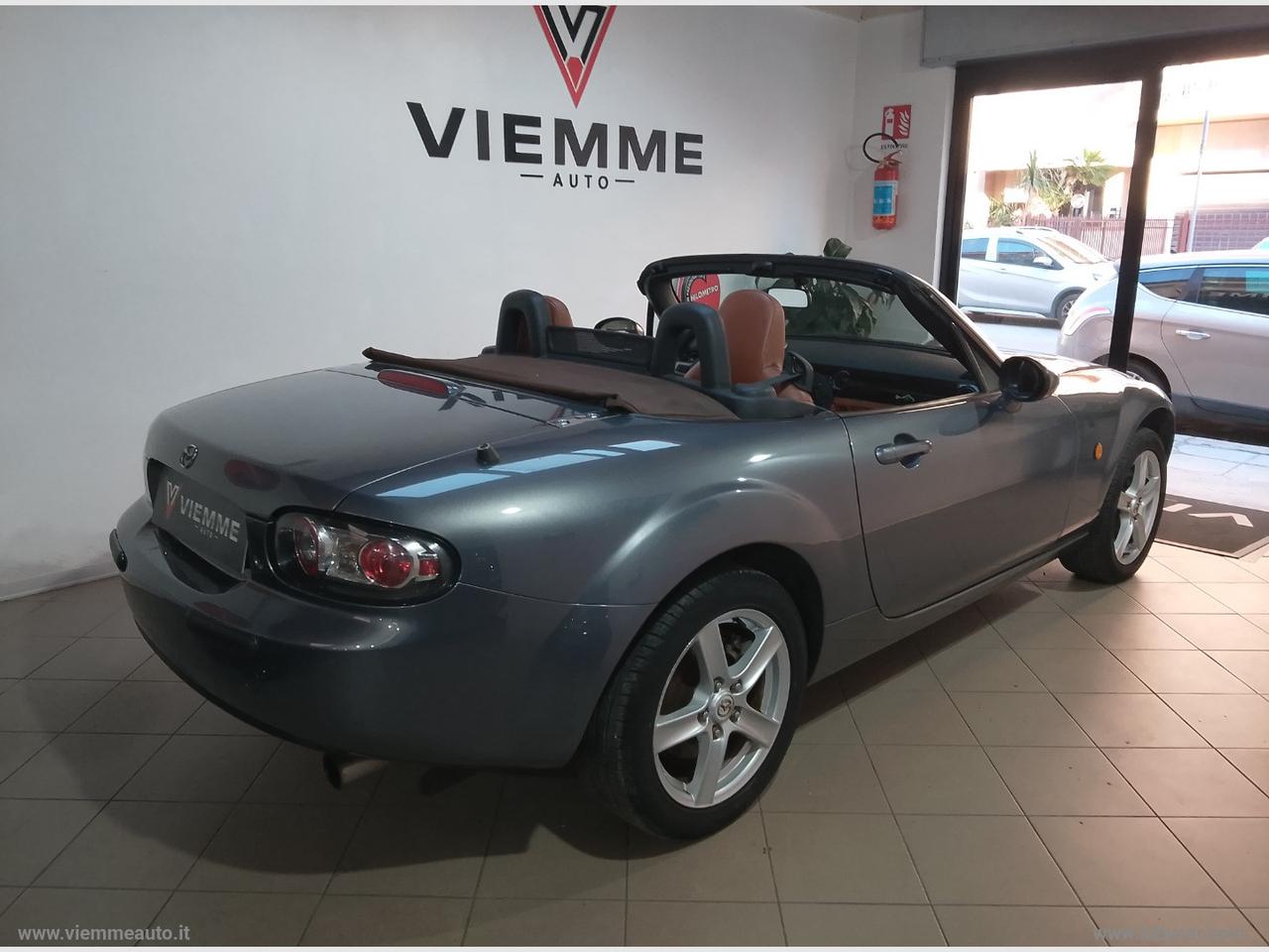 MAZDA MX-5 Roadster 1.8L Fire