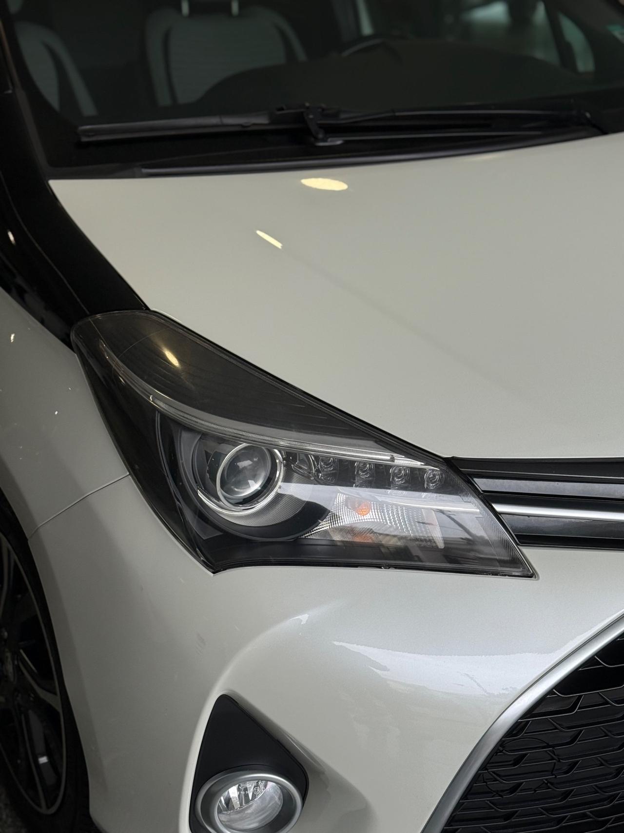 Toyota Yaris 1.5 Hybrid 5 porte Trend Platinum Edition