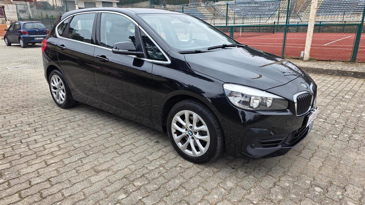 Bmw 2er Active Tourer 218d Luxury