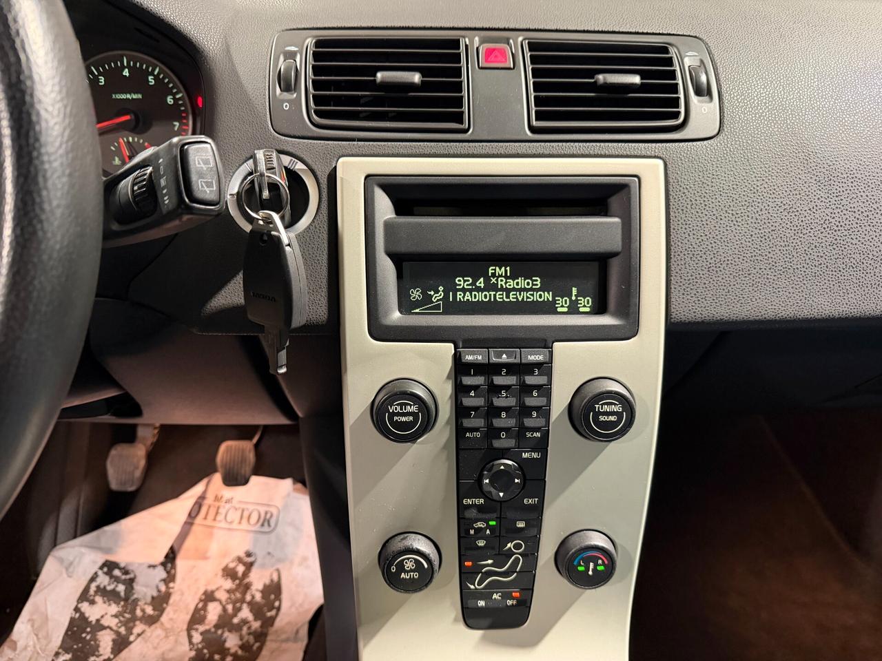 Volvo C30 1.6 Momentum CLIMA-BENZINA