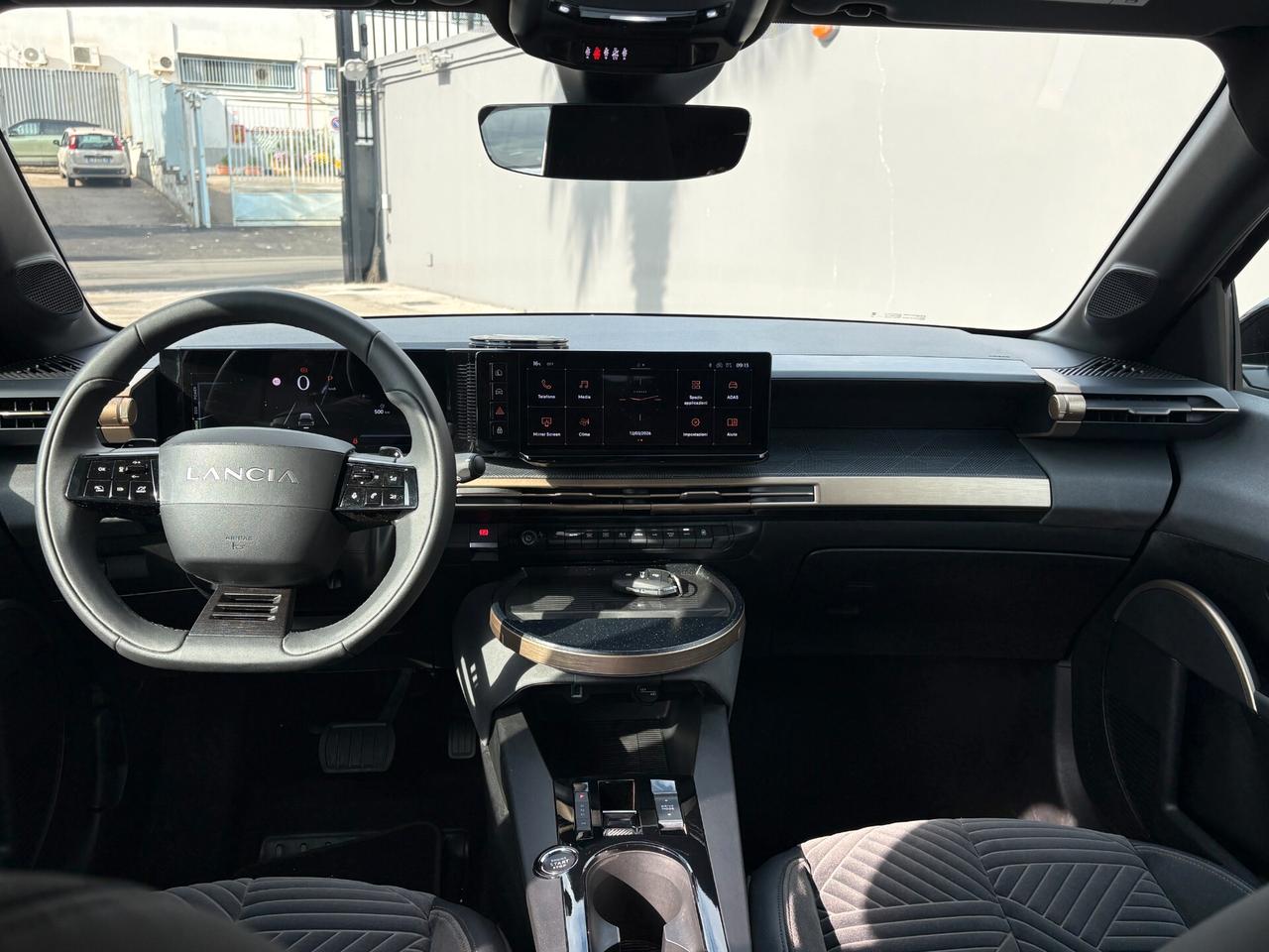 NUOVA Lancia Ypsilon Hybrid e-DCT LX AUTOMATIC