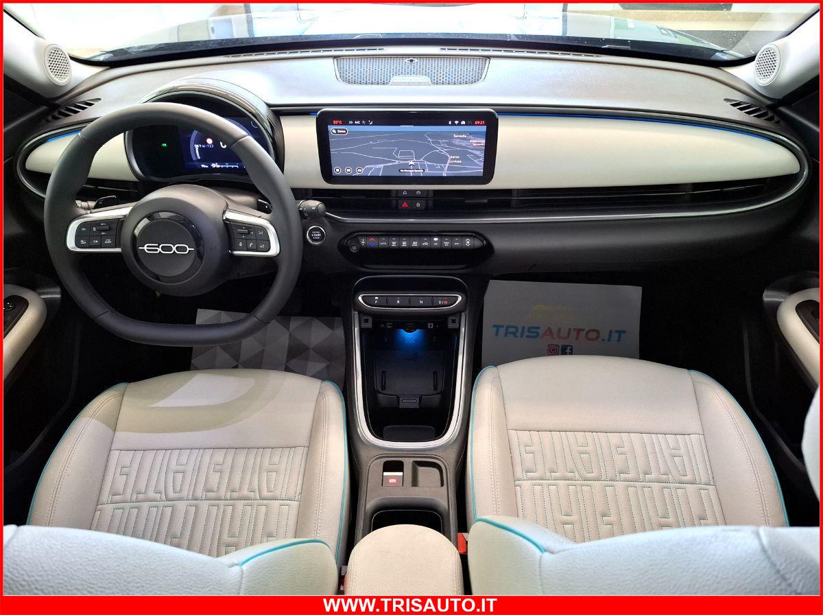 FIAT 600 1.2 T-GEN3 MHEV DCT La Prima NEOPATENTATI (FULL LED+PELLE+NAVI)