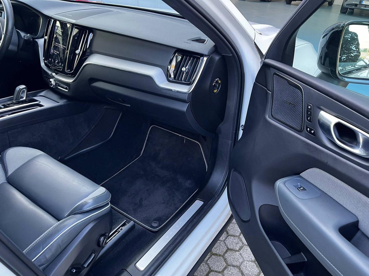 Volvo XC 60 2.0 197CV AWD R-DESIGN HYBRID/DIESEL **PREZZO VERO