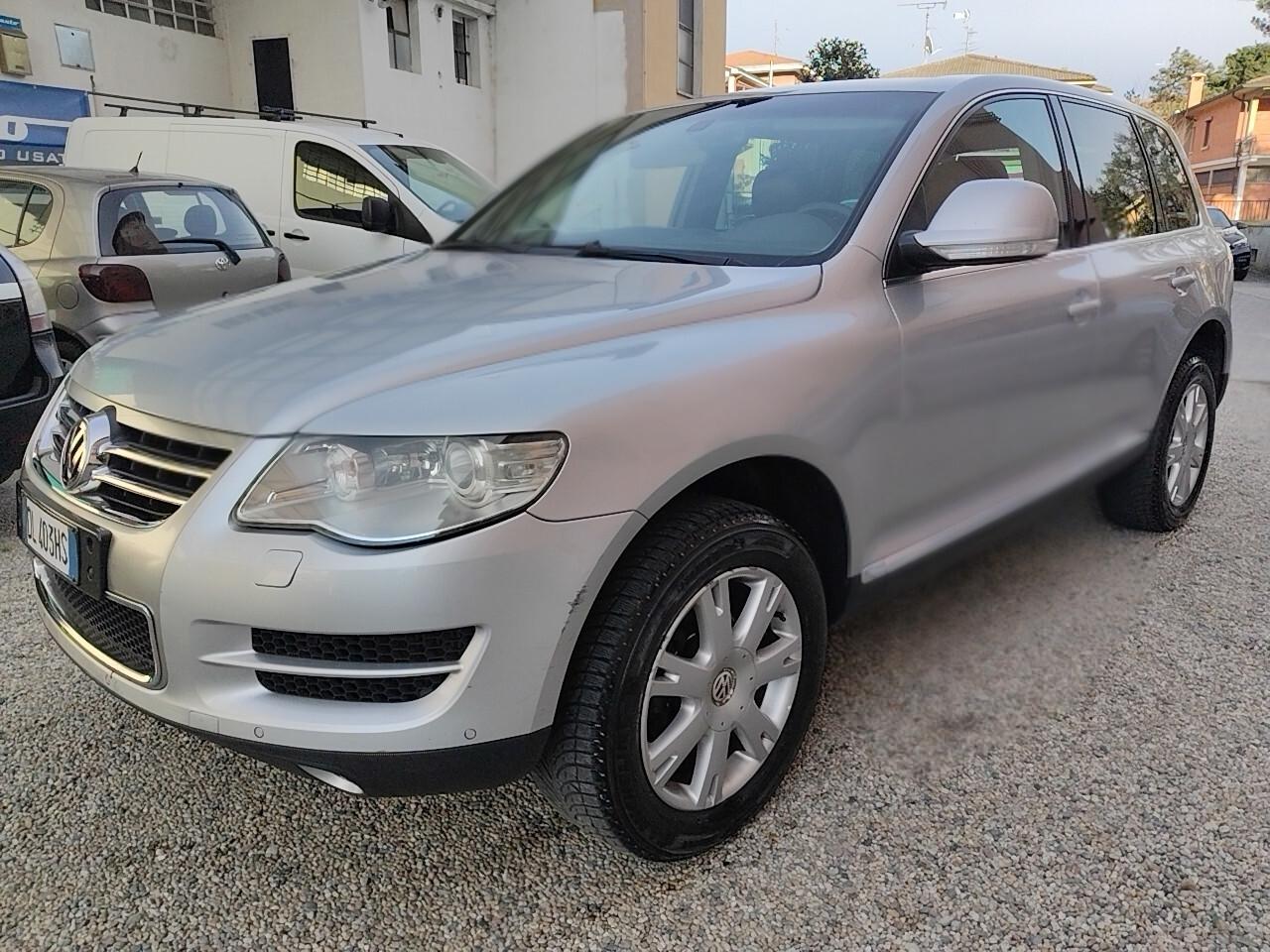 Volkswagen Touareg 2.5 R5 TDI Tip Exclusive