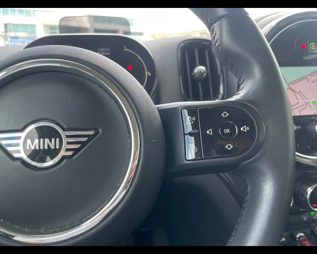 MINI Mini Countrym.(F60) - Mini 1.5 Cooper Business Countryman