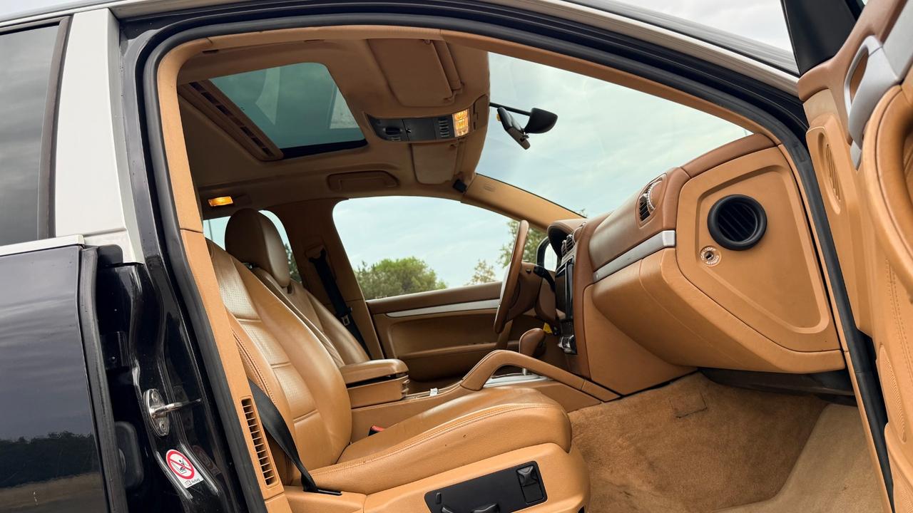 Porsche Cayenne 4.5 GPL/benzina