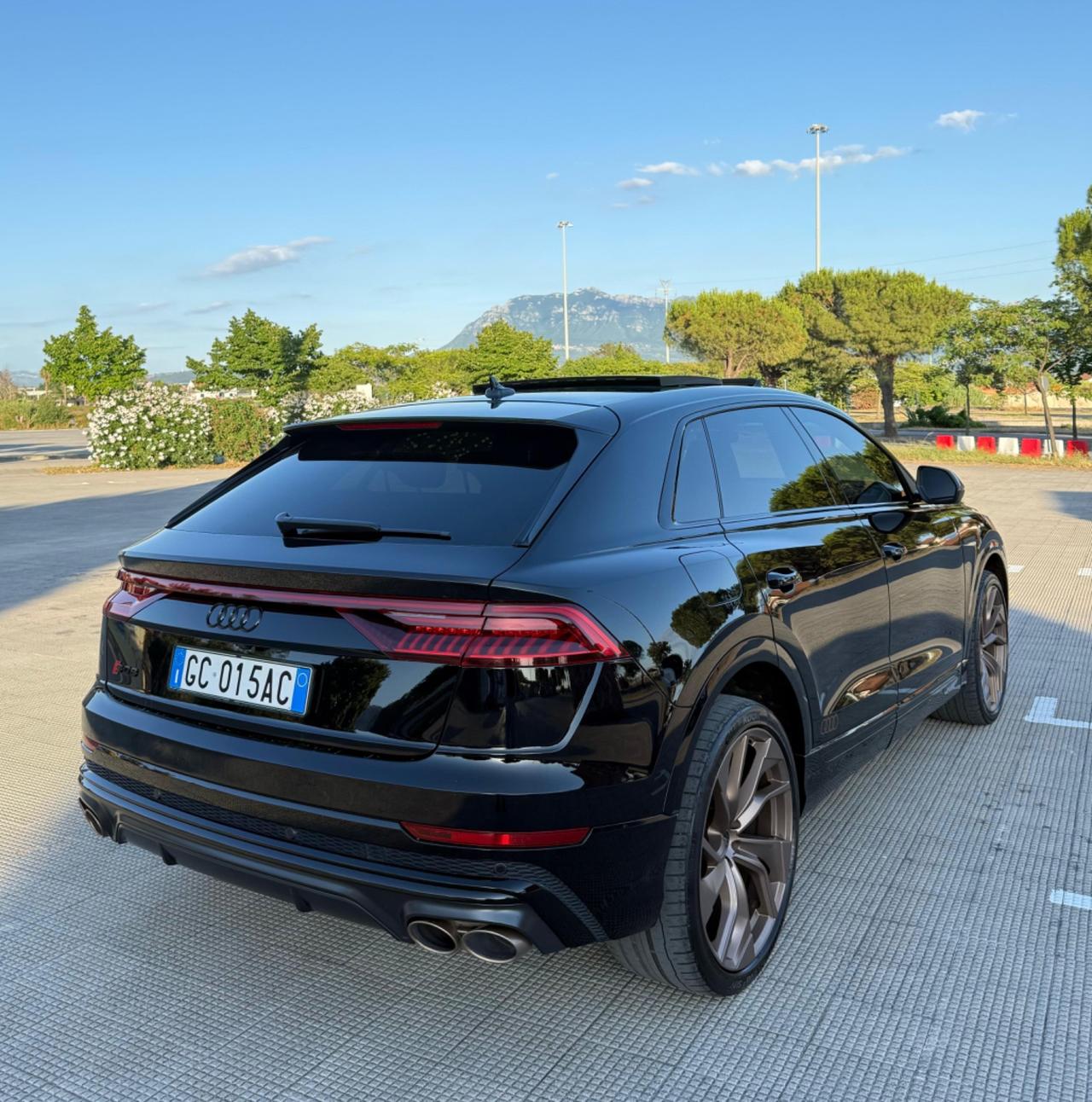 Audi Q8 SQ8 TDI quattro tiptronic sport attitude