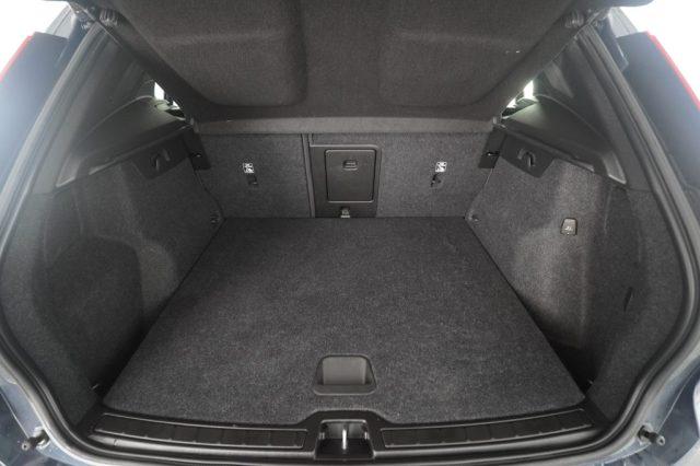 VOLVO XC40 XC40 T2 Geartronic Momentum Pro