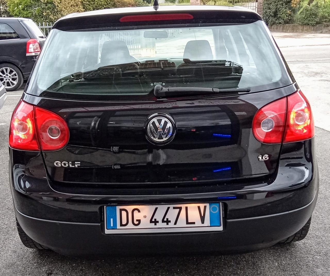 Volkswagen Golf 1.6 16V FSI 5p. Comfortline
