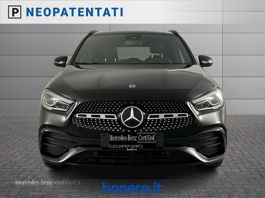 Mercedes GLA 180 180 D Premium 8G-DCT