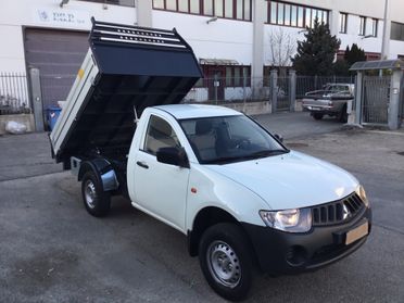 Mitsubishi L200 2.5 DI-D/136CV Single Cab cassone ribaltabile