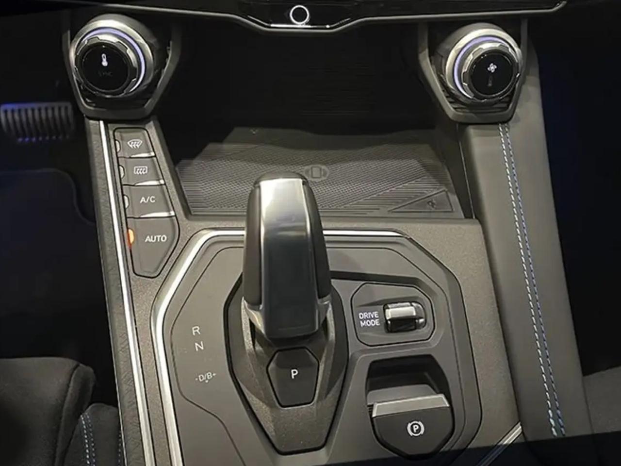 Lynk&co 01 PHEV Perfetta CV 261