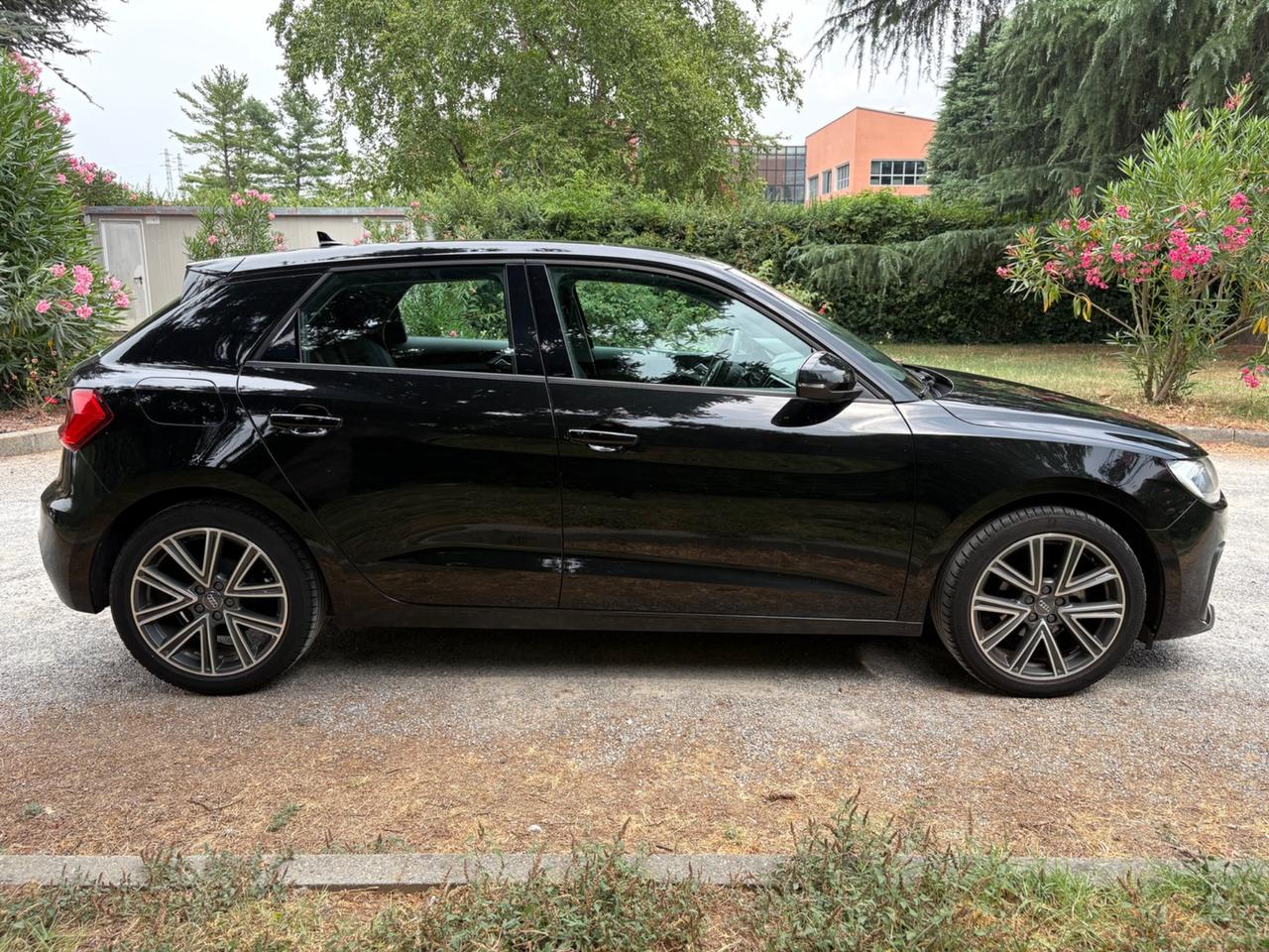 A1 Sportback 25 1.0 tfsi Advanced