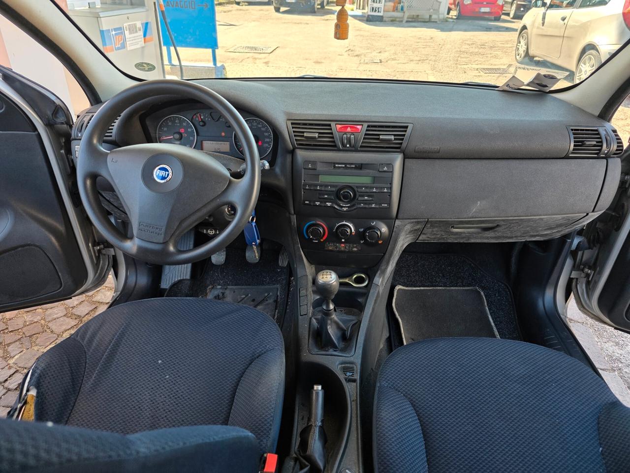 Fiat Stilo 1.6i 16V 5 porte con 180.000km Unicoproprietario Neopatentati ok
