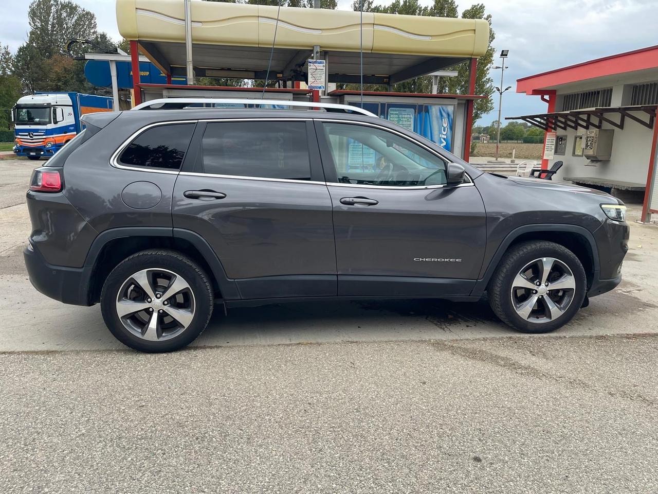 Jeep Cherokee 2.2 Mjt AWD Active Drive II Overland