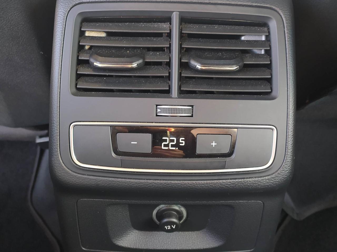 Audi A4 Business Advanced 2.0 35 TDI MHEV #8151