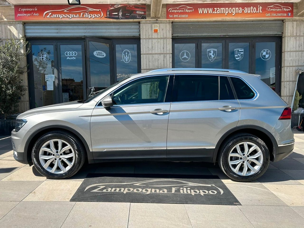 Volkswagen Tiguan 2.0 TDI 4MOTION R-LINE - 2017