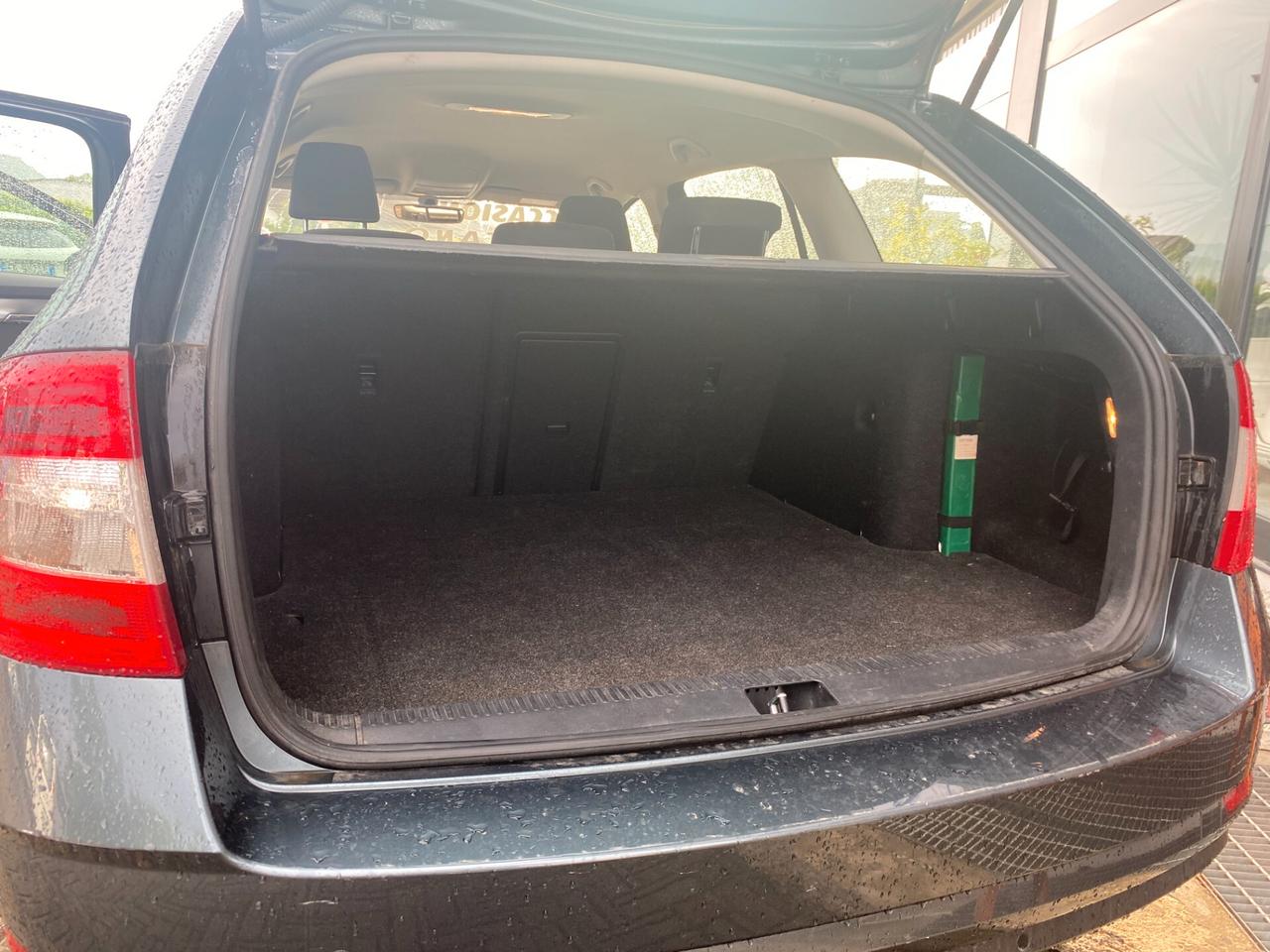 Skoda Octavia 1.5 DSG Wagon Ambition G-Tec