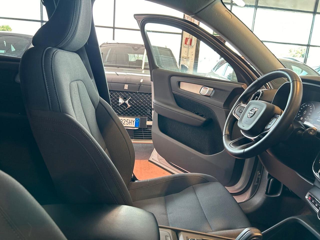 Volvo XC40 MOMENTUM PRO D3 Geartronic