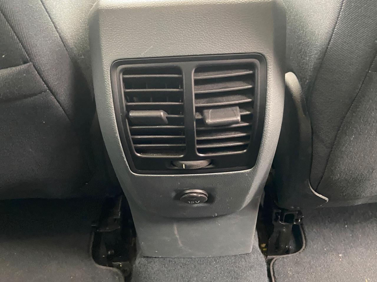 Ford C-Max 1.6 105CV Titanium