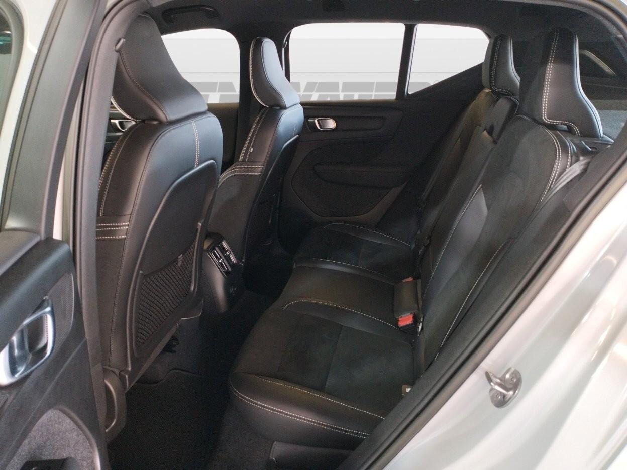 Volvo XC40 1.5 t4 Plug-in Hybrid automatico Ultimate Dark