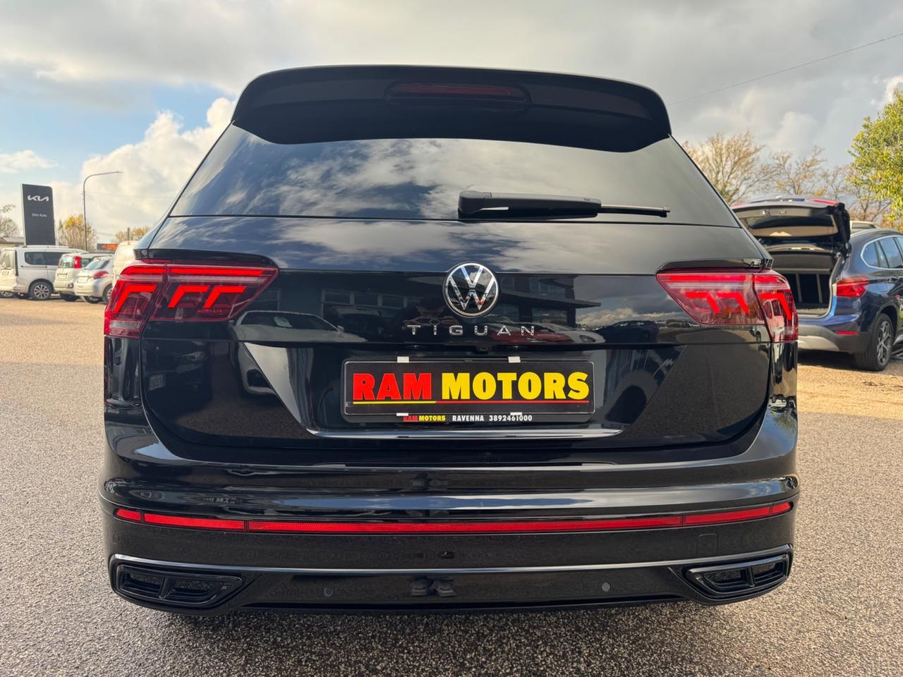 Volkswagen Tiguan 2.0 TDI 150 CV SRC DSG R-Line FULL SERVICE