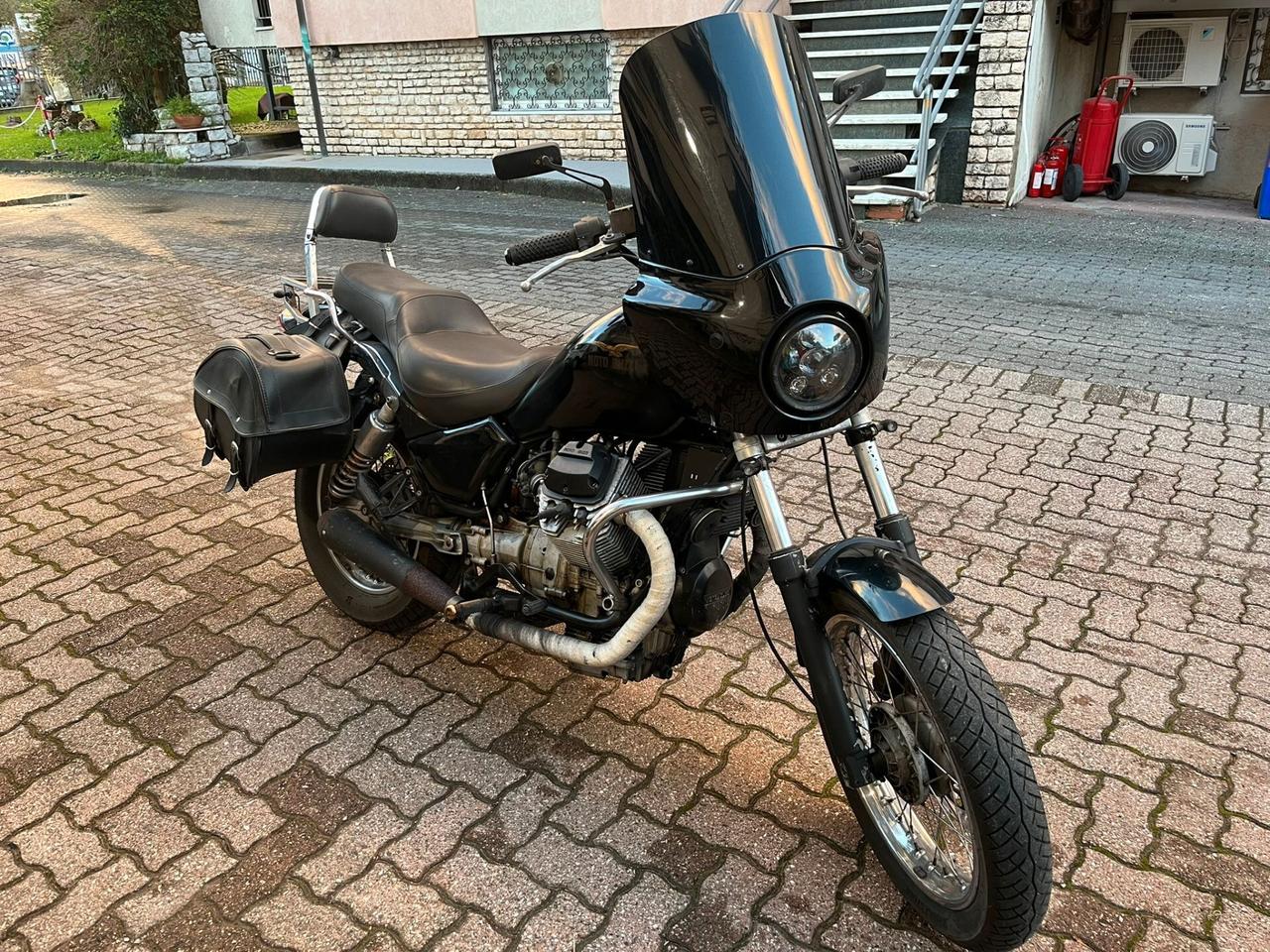 Moto Guzzi Nevada 750