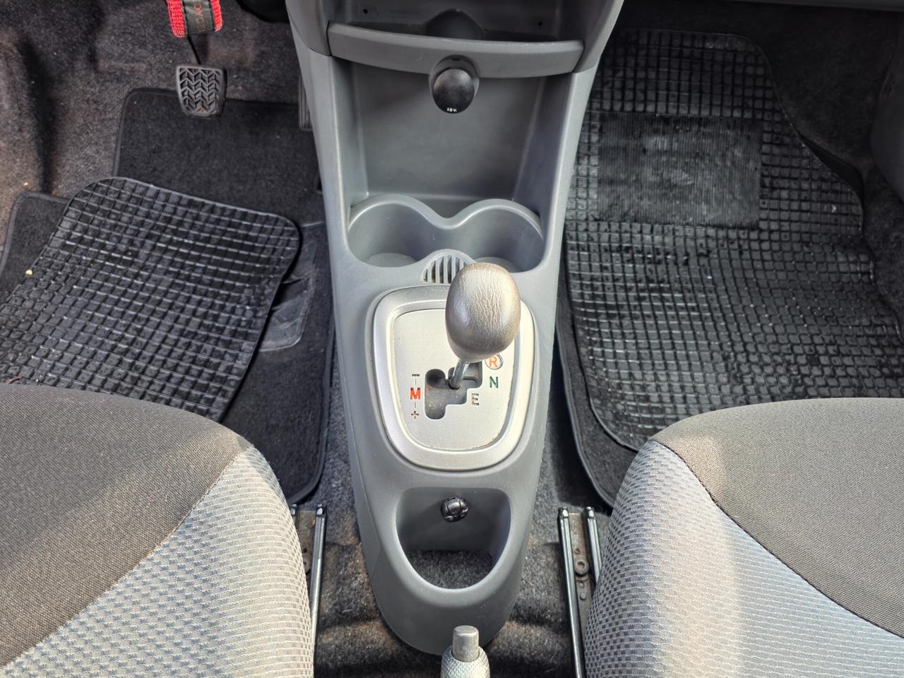 Toyota Aygo 1.0 12V VVT-i 3 porte Sol 2006-E4 Automatico NEO