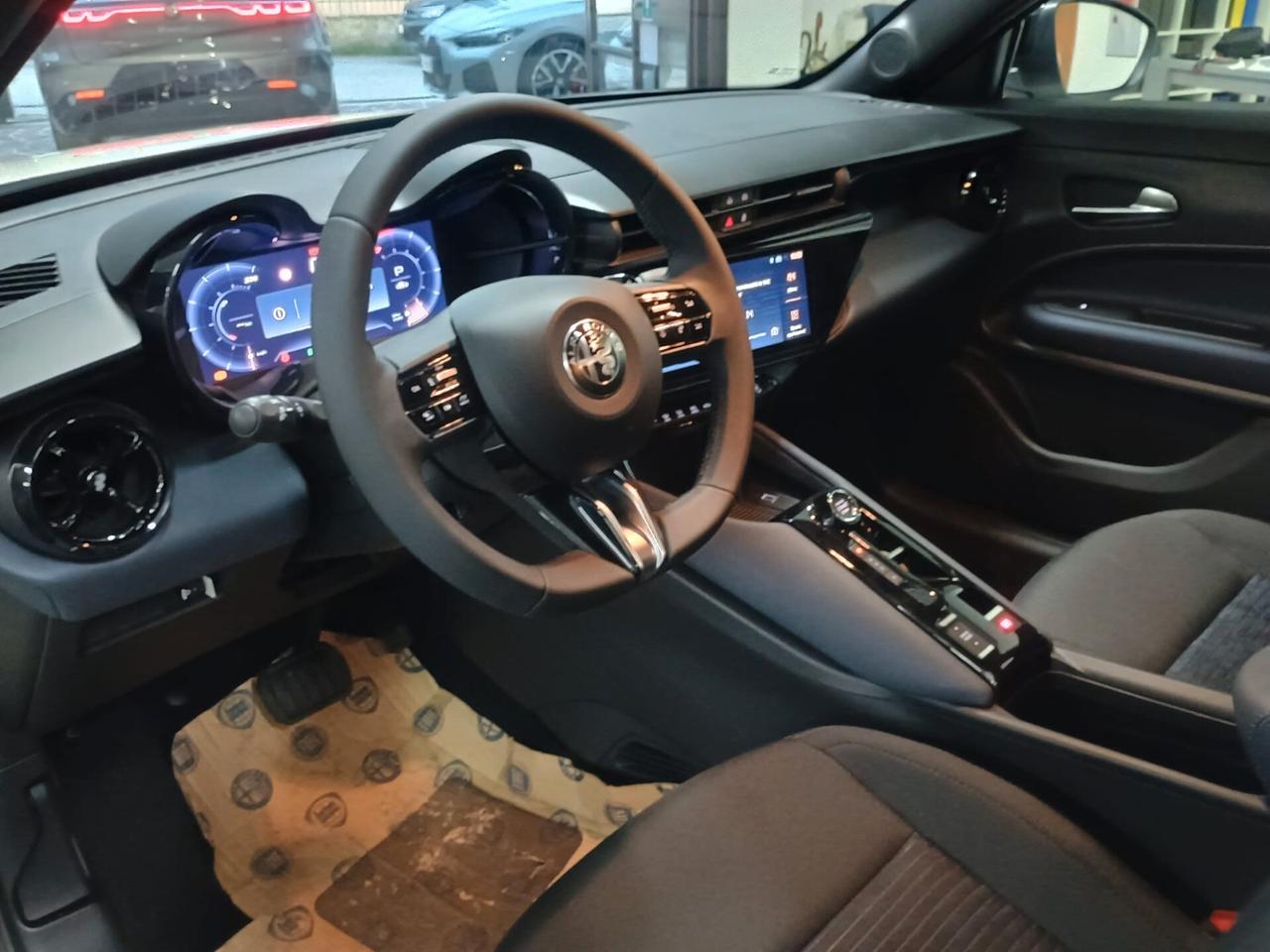 Alfa Romeo Junior 1.2 136 CV Hybrid eDCT6