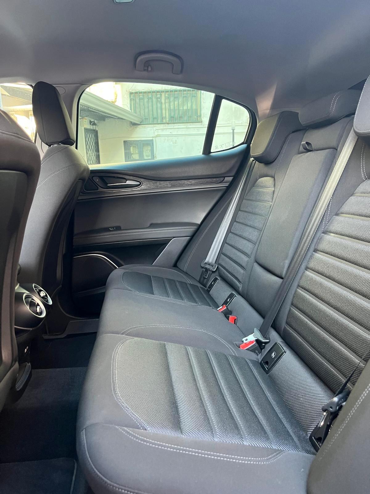 Alfa Romeo Stelvio 2.2 Turbodiesel 190 CV AT8 RWD Business