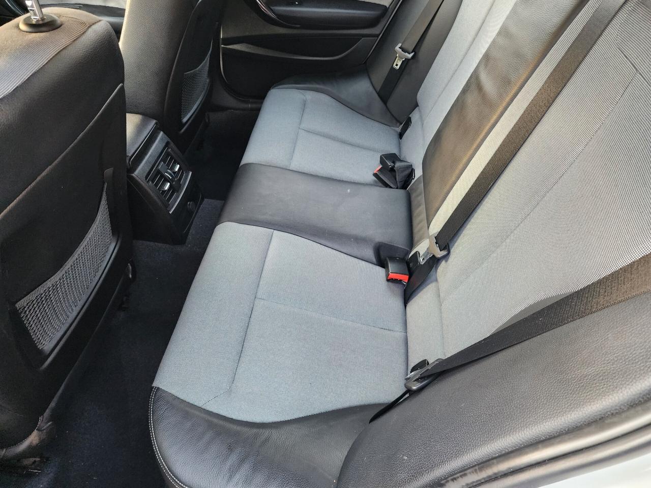 Bmw 120 120d 5p. Urban