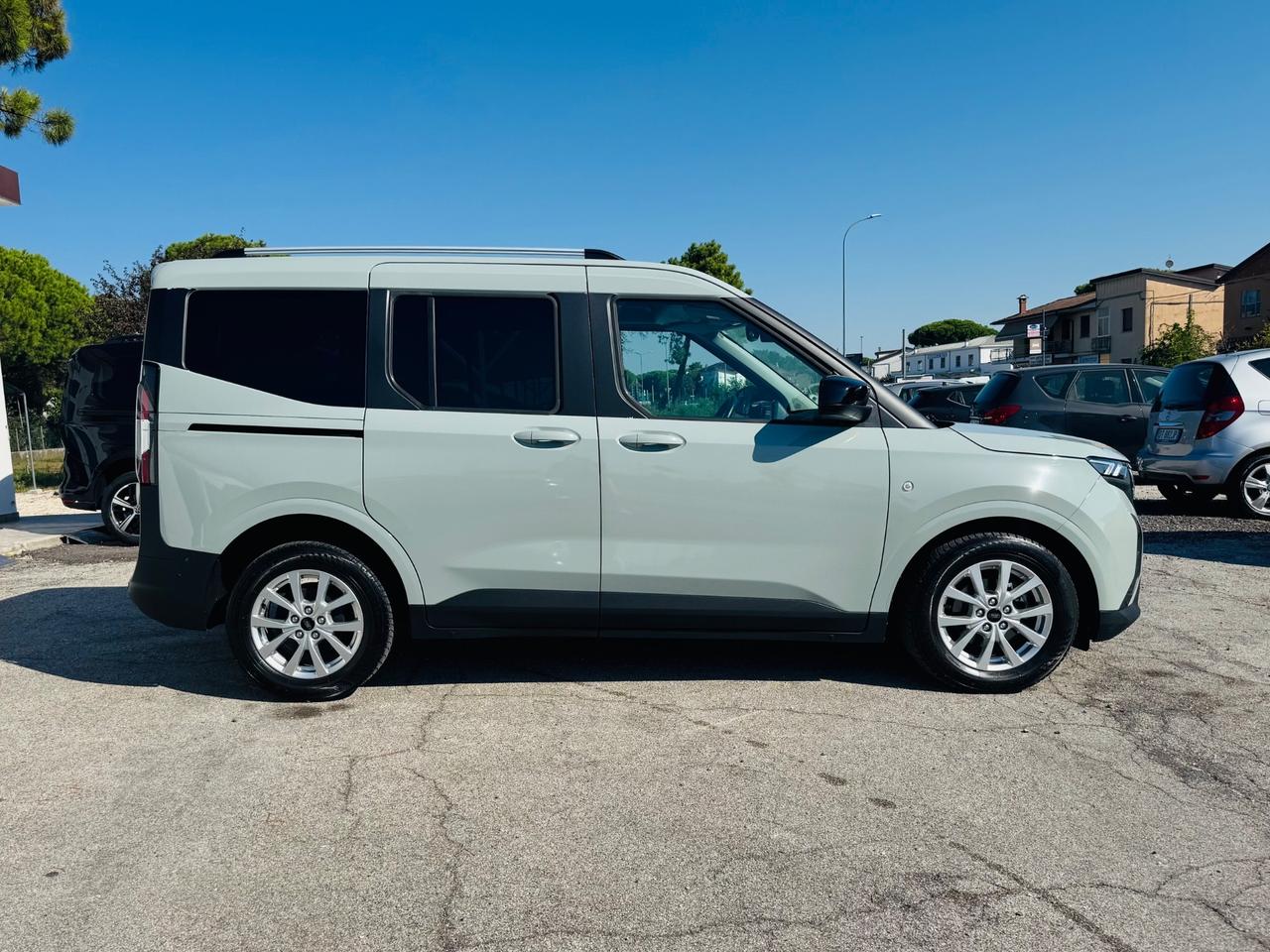 Ford Tourneo Courier 1.0 EcoBoost Active