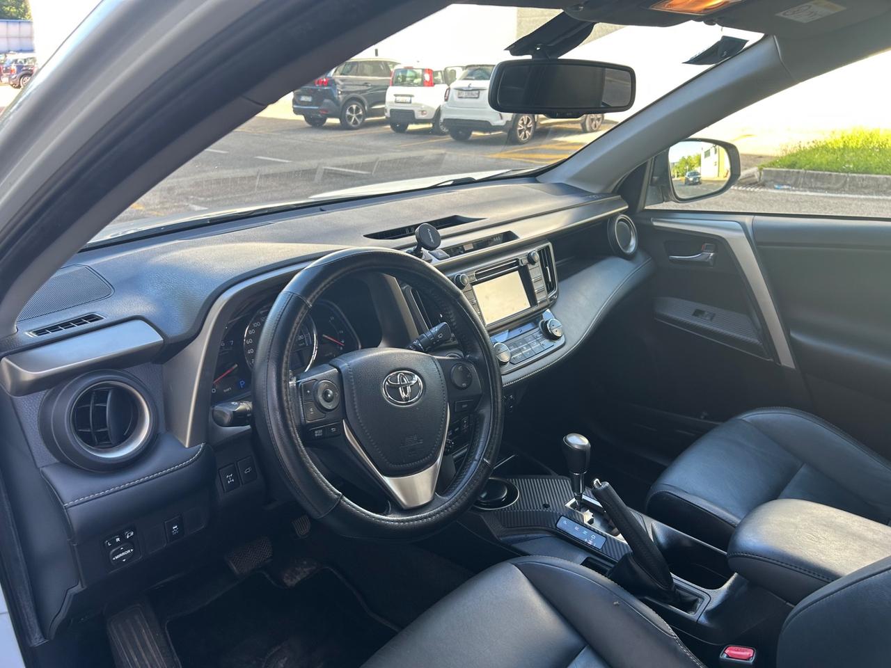 Toyota RAV 4 RAV4 2.2 D-CAT 150 CV 4WD Automatico Navi Pelle Xenon