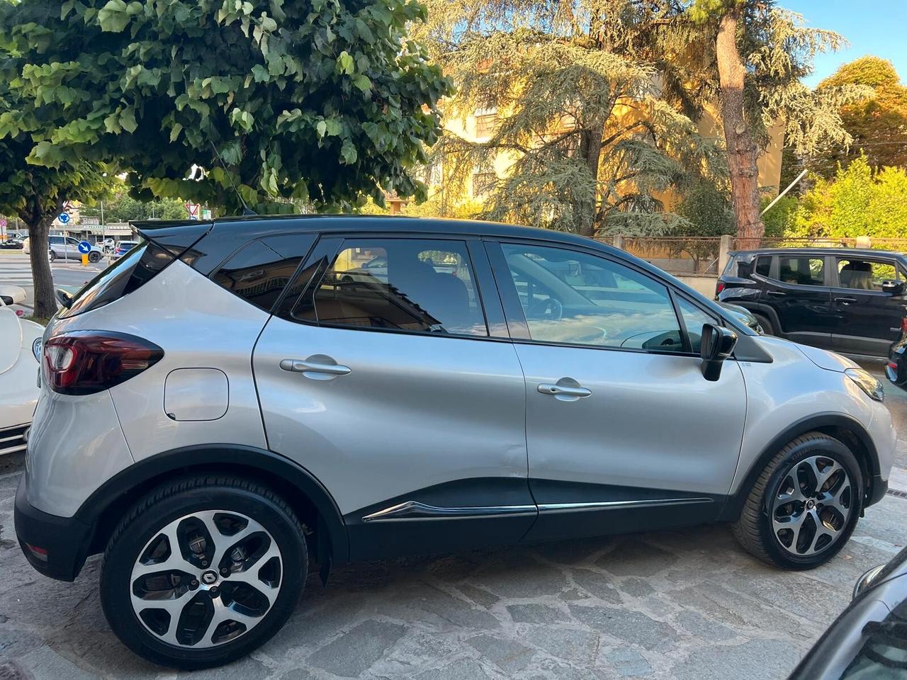RENAULT CAPTUR dCi 90cv EDC SPORT EDITION NEOPATENTATI