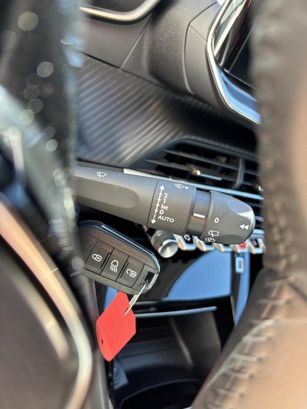 Peugeot 208 1.2 puretech Allure s&s 100cv LED-APP CONNECT-16"