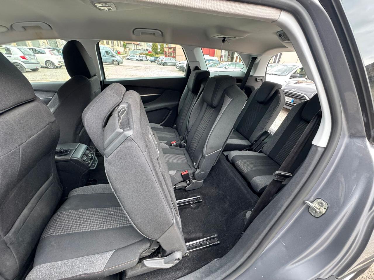 Peugeot 5008 7 POSTI – GARANZIA 12 MESI TAGLIANDATA PERFETTA PER FAMIGLIA