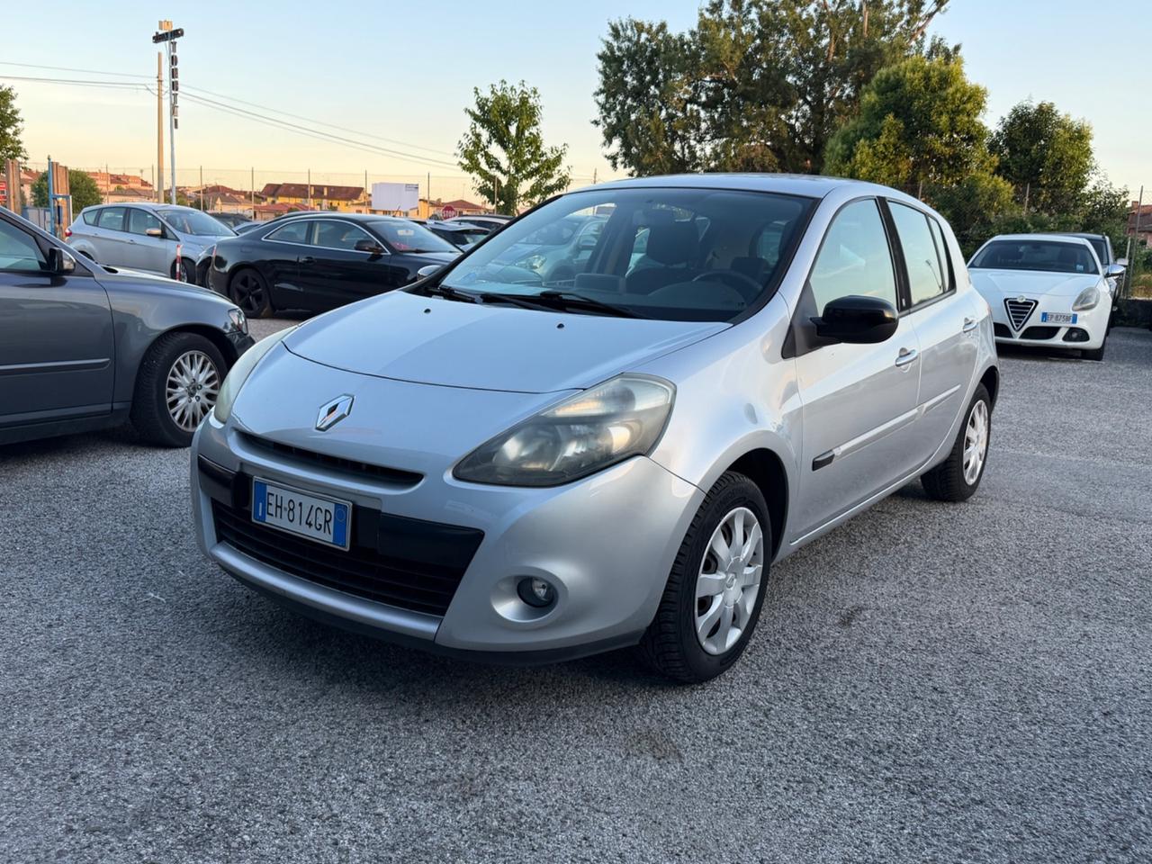 Renault Clio 1.2 16V 5 porte Dynamique