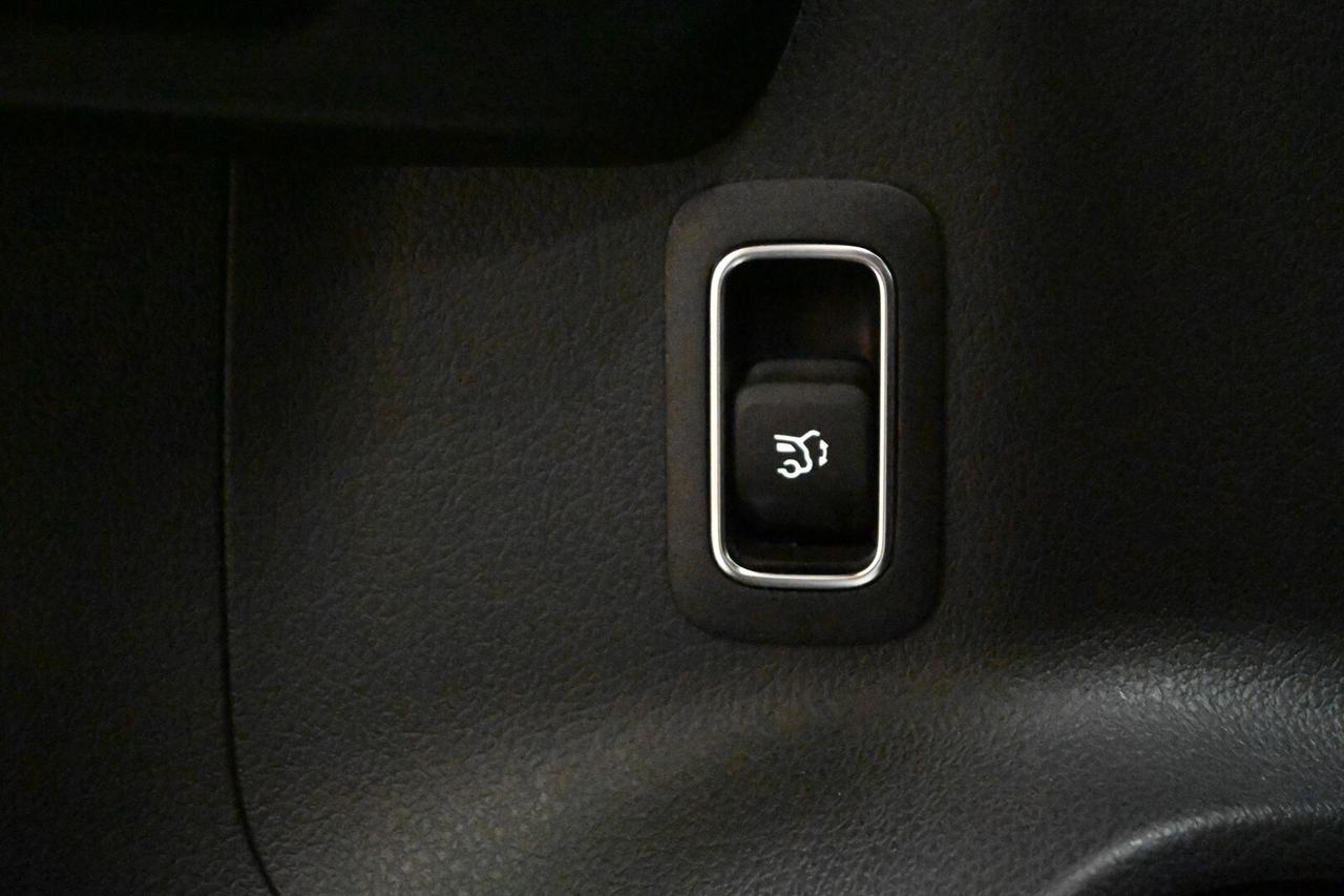 MERCEDES GLA (H247) GLA 180 d Automati...