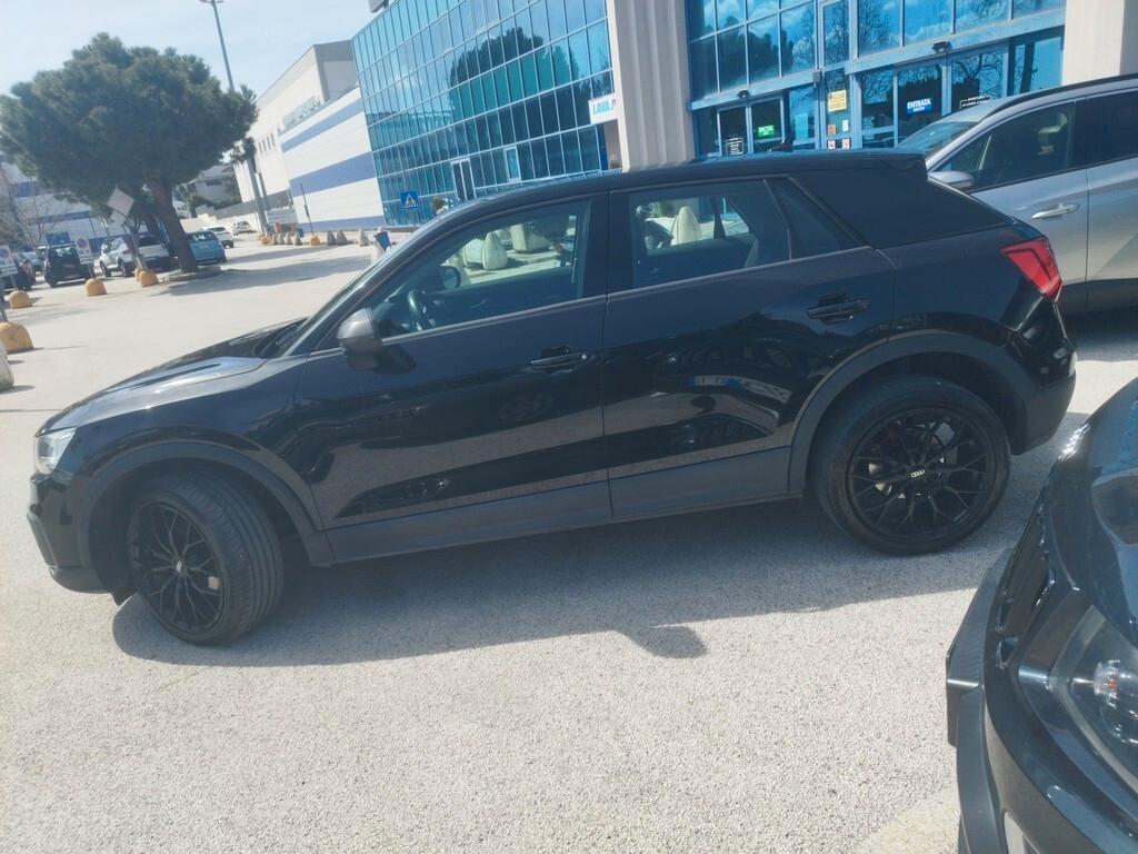 Audi Q2 30 TDI S tronic Business