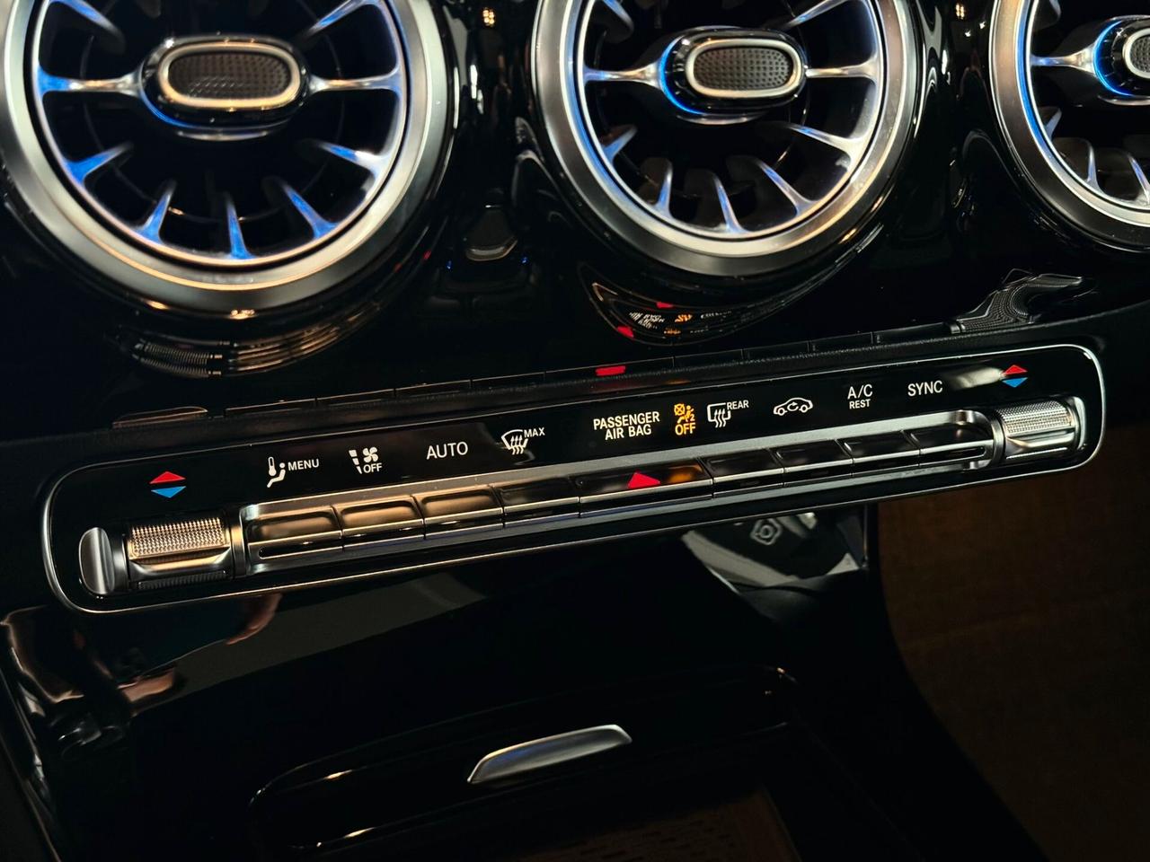 Mercedes-benz A 180 d Automatic Premium AMG Night Edition