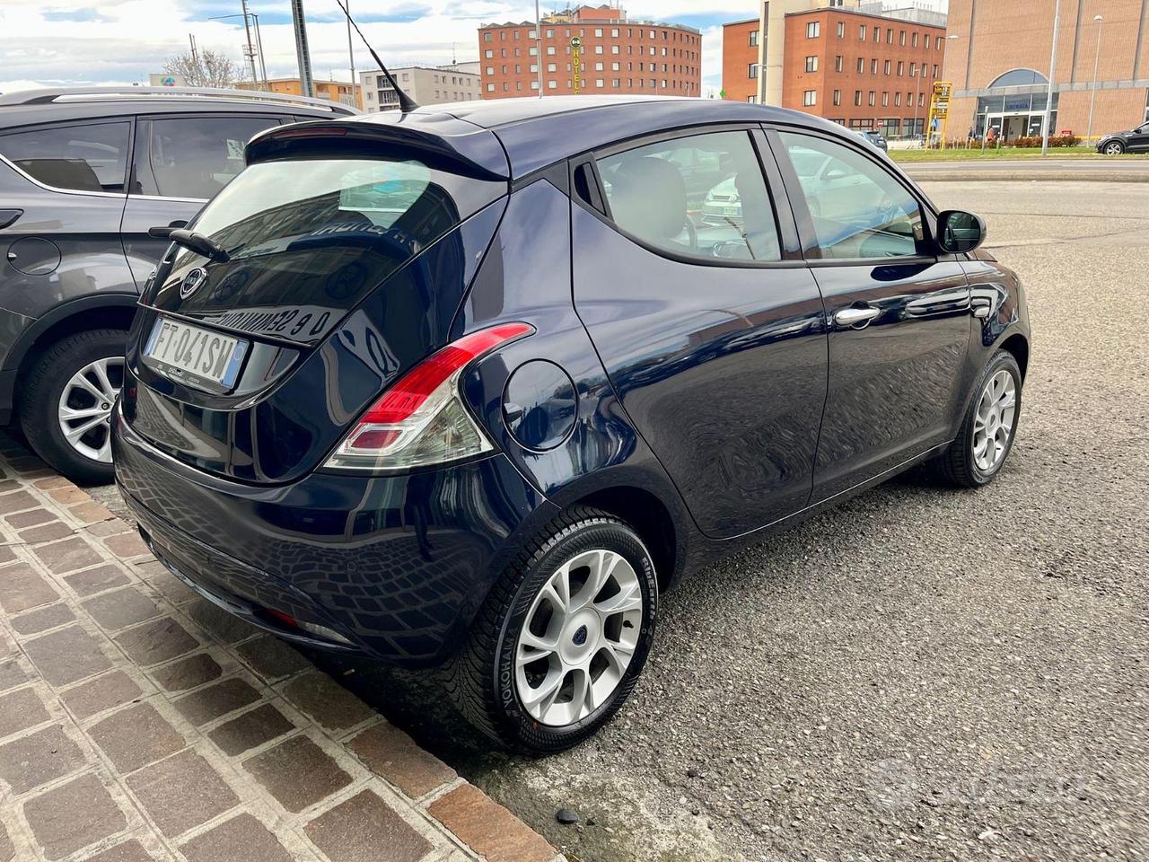 LANCIA Y 1.2 69CV PLATINUM unico prop.