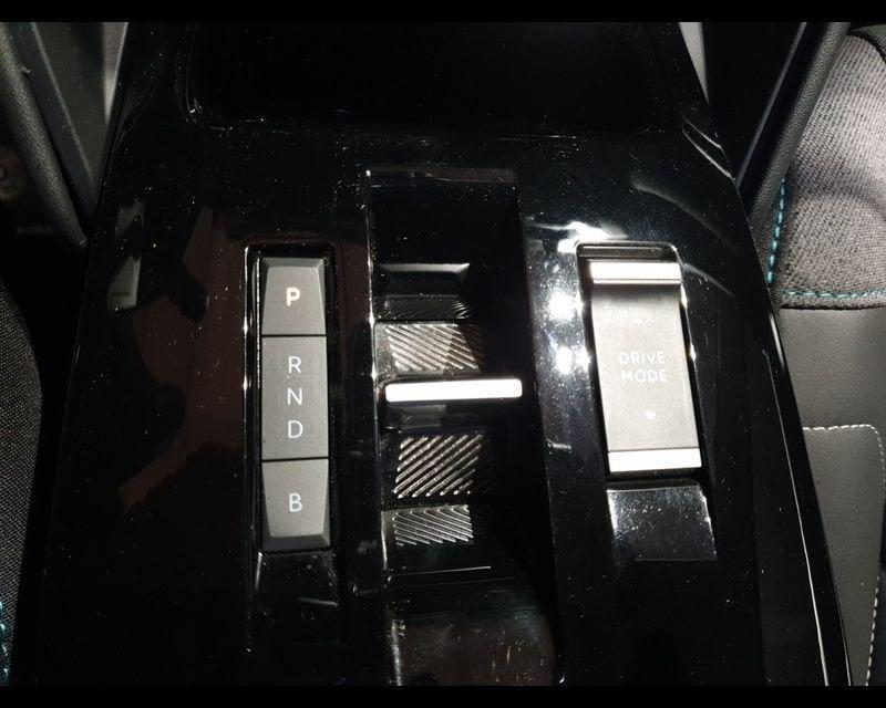 Citroën e-C4 motore elettrico 136 CV Shine